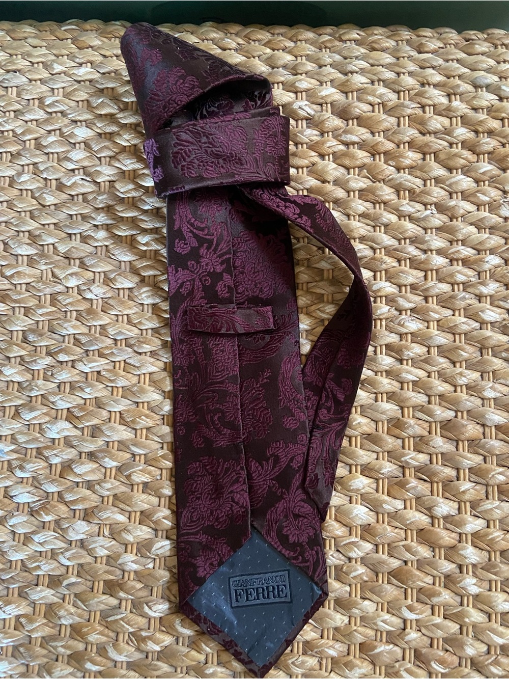 Gianfranco Ferre Men's Burgundy Floral Jacquard Tie